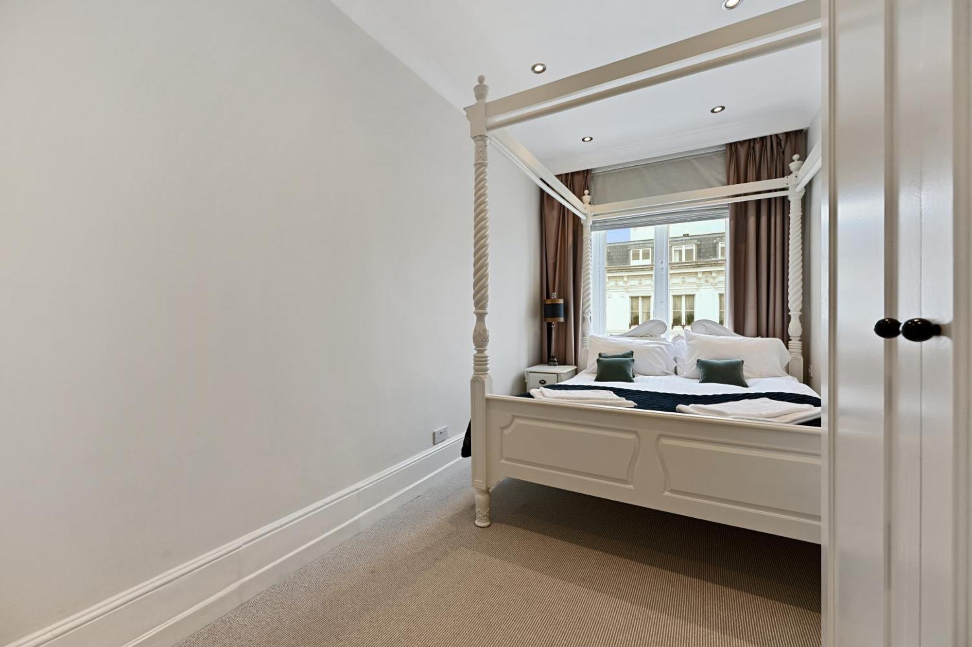 Ferienwohnung Beautiful 2 King Size Beds 2 Bath- Sleeps 5 In Earls Court London Exterior foto