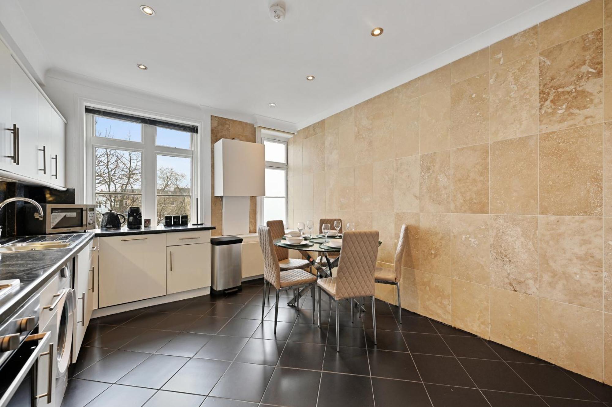 Ferienwohnung Beautiful 2 King Size Beds 2 Bath- Sleeps 5 In Earls Court London Exterior foto