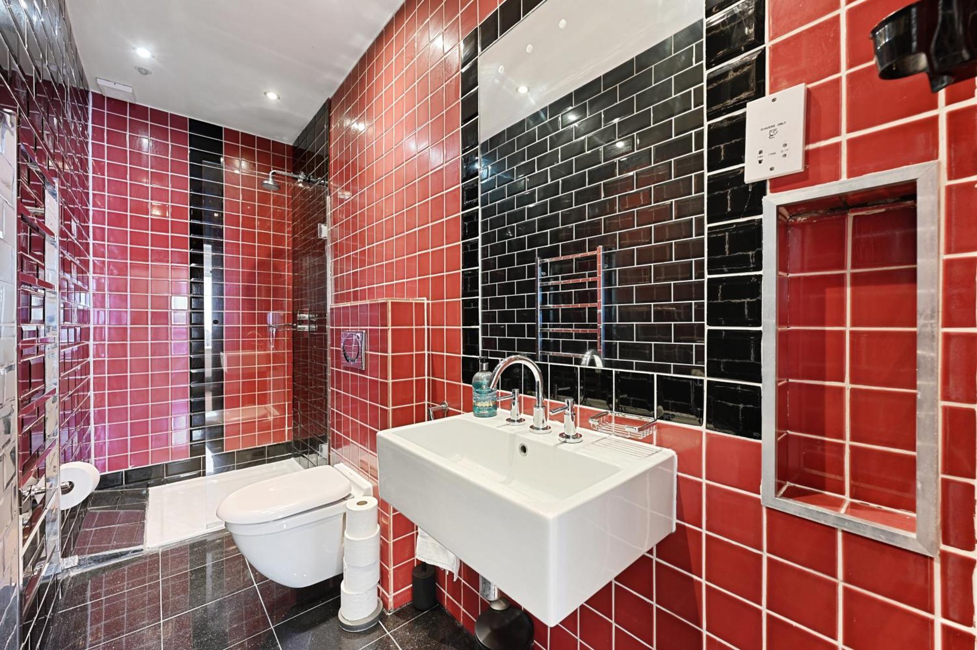 Ferienwohnung Beautiful 2 King Size Beds 2 Bath- Sleeps 5 In Earls Court London Exterior foto
